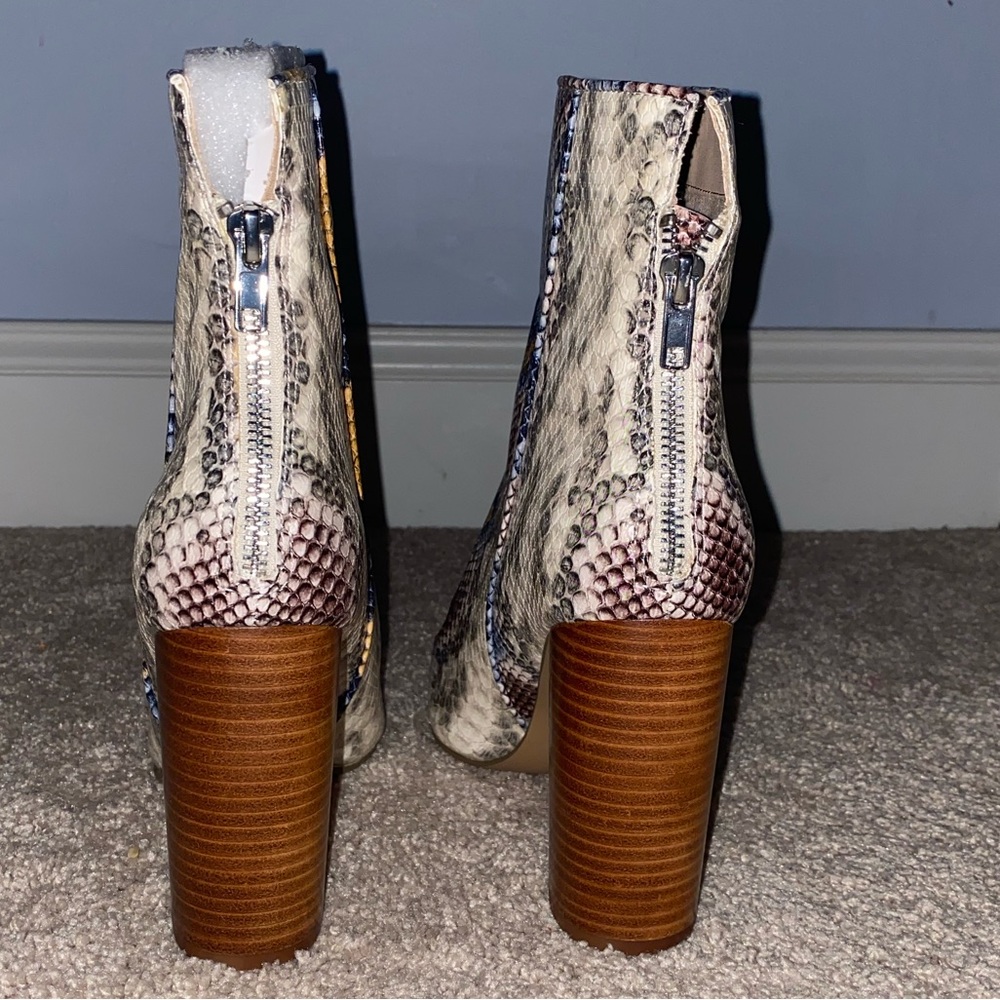 NEW without tags or box Steve Madden Ankle Booties - Picture 3 of 6